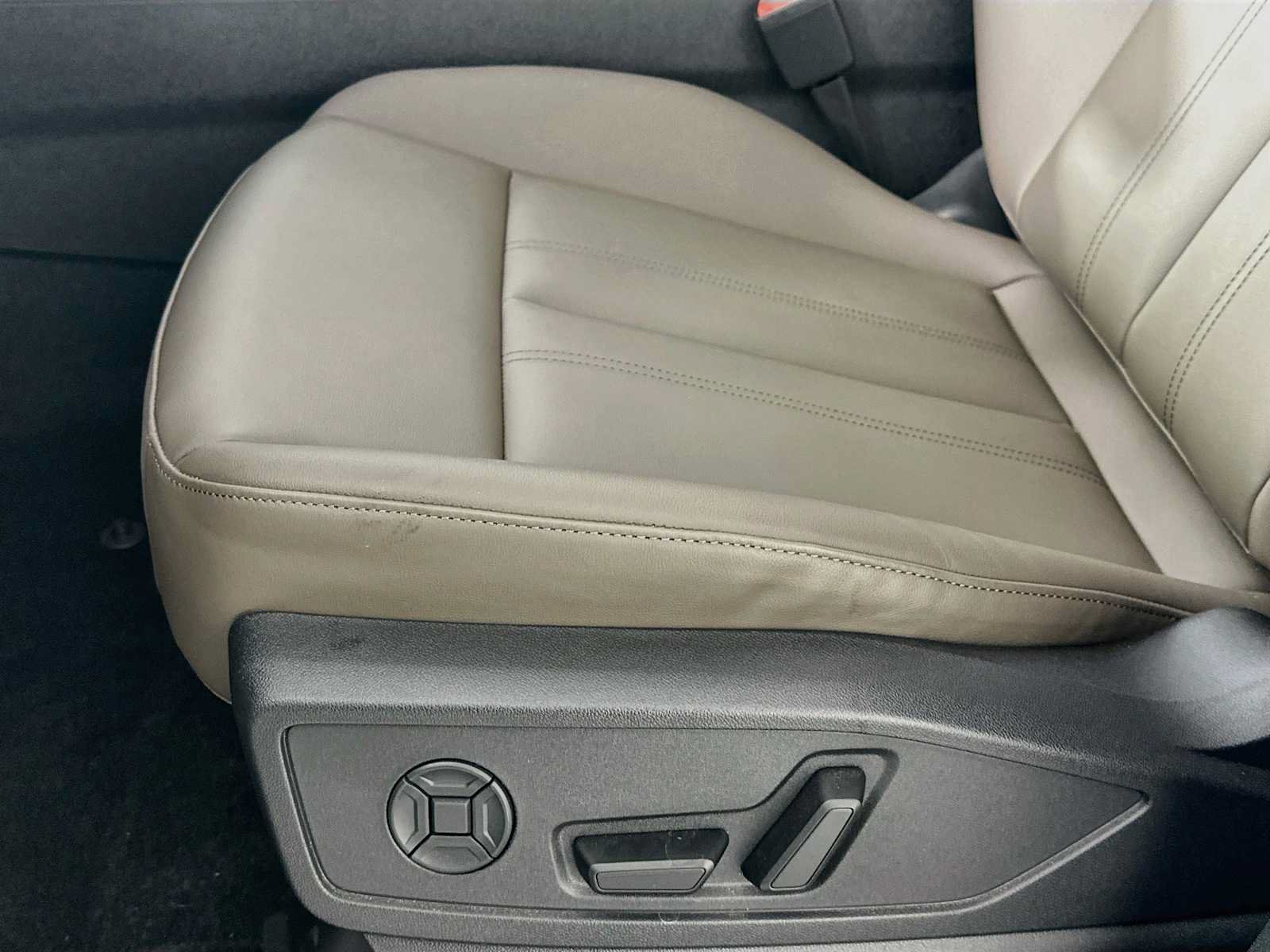 New 2026 Audi Q5 Premium Plus AWD/4WD image 17