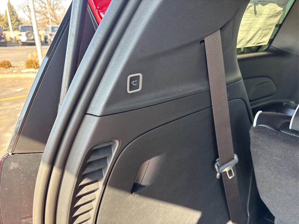 New 2026 Chrysler Pacifica Limited image 22