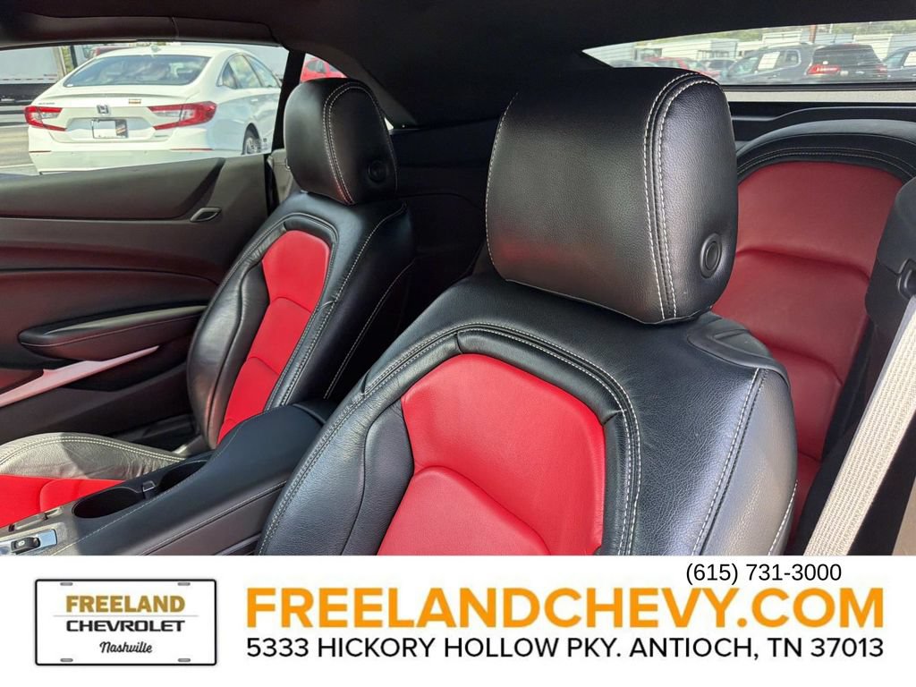 Used 2020 Chevrolet Camaro LT w/ Technology Package RWD image 20