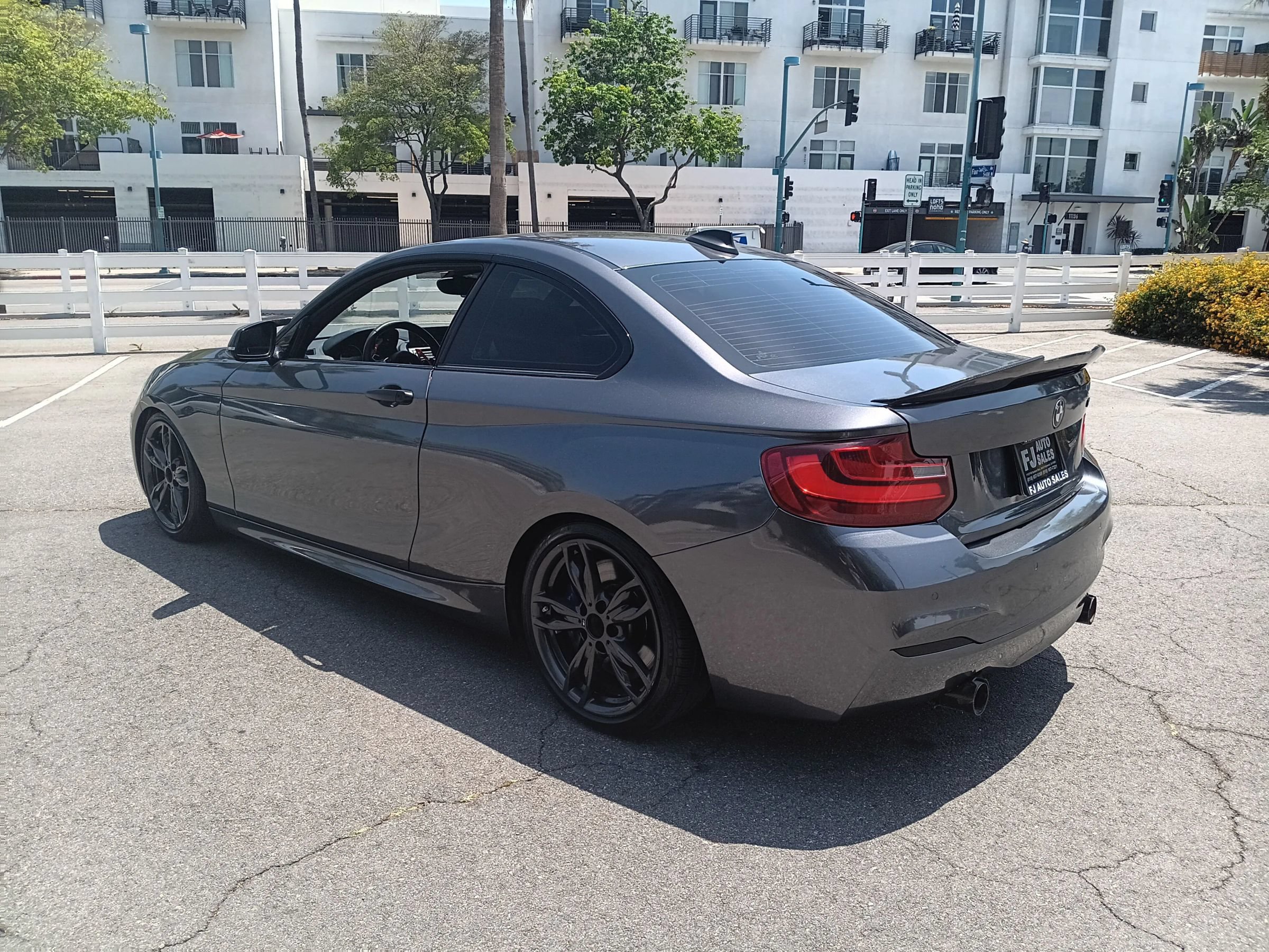 Used 2016 BMW M235i Coupe RWD image 6