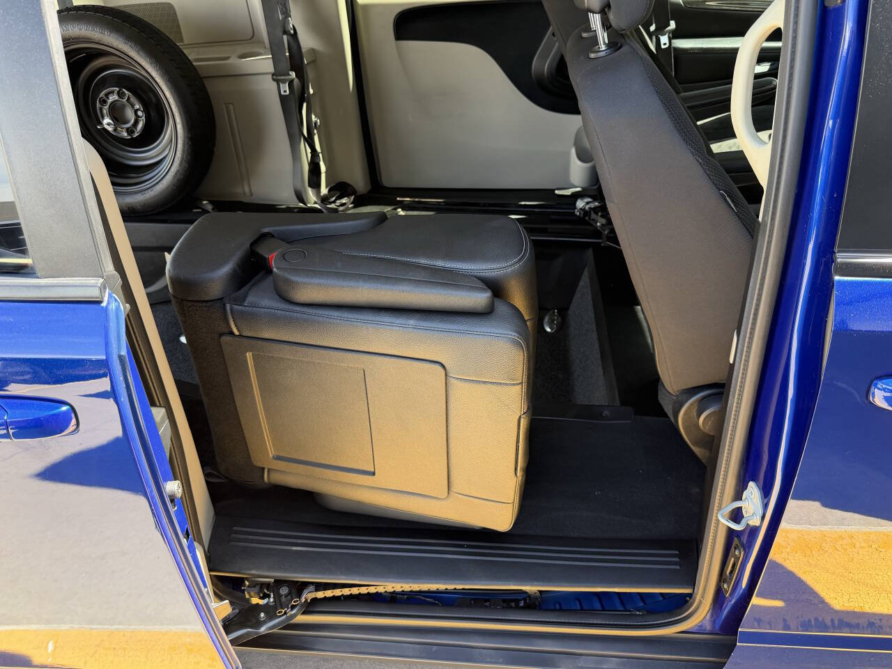 Used 2018 Dodge Grand Caravan SE w/ Power Convenience Group I FWD image 25