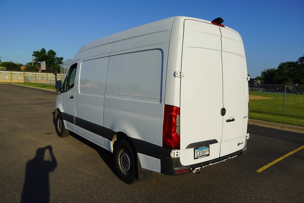 Used 2020 Freightliner Sprinter 2500 RWD image 11