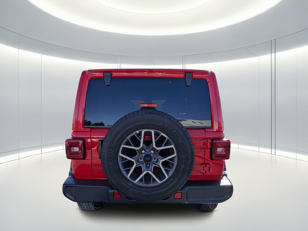 Used 2026 Jeep Wrangler Unlimited Sahara AWD/4WD image 5