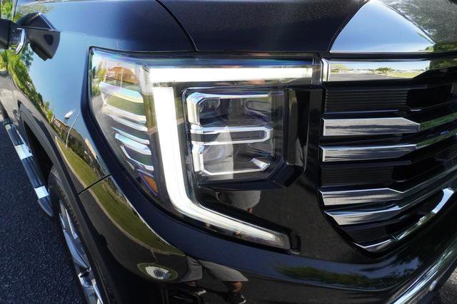 Used 2024 GMC Sierra 1500 SLT w/ SLT Premium Plus Package AWD/4WD image 39