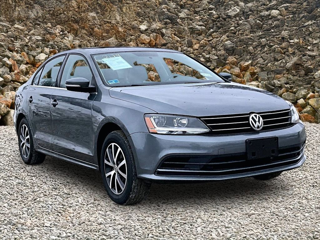 Used 2017 Volkswagen Jetta SE image 10