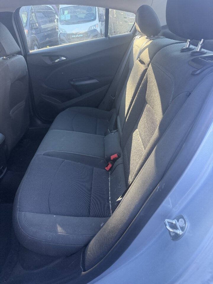 Used 2018 Chevrolet Cruze LT FWD image 13
