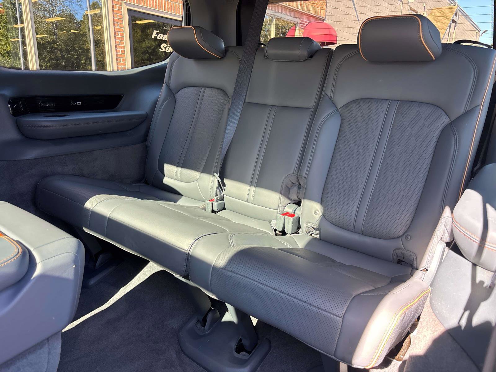 Used 2022 Jeep Grand Wagoneer Series II w/ Convenience Group III image 11