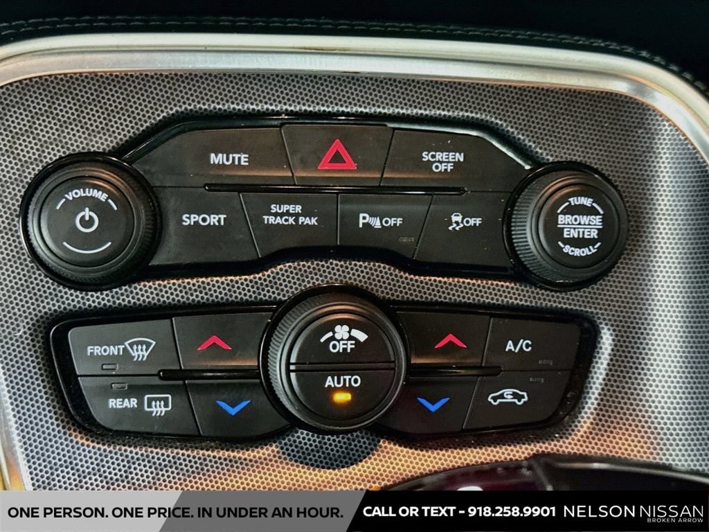 Used 2018 Dodge Challenger R/T Scat Pack w/ Leather Interior Group RWD image 15
