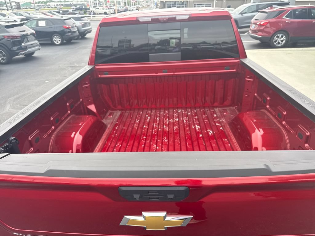 Used 2025 Chevrolet Silverado 1500 LTZ w/ Technology Package AWD/4WD image 29