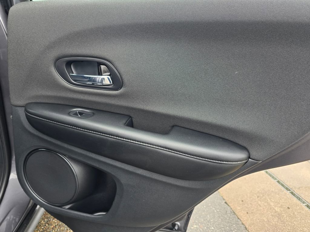 Used 2022 Honda HR-V LX image 19