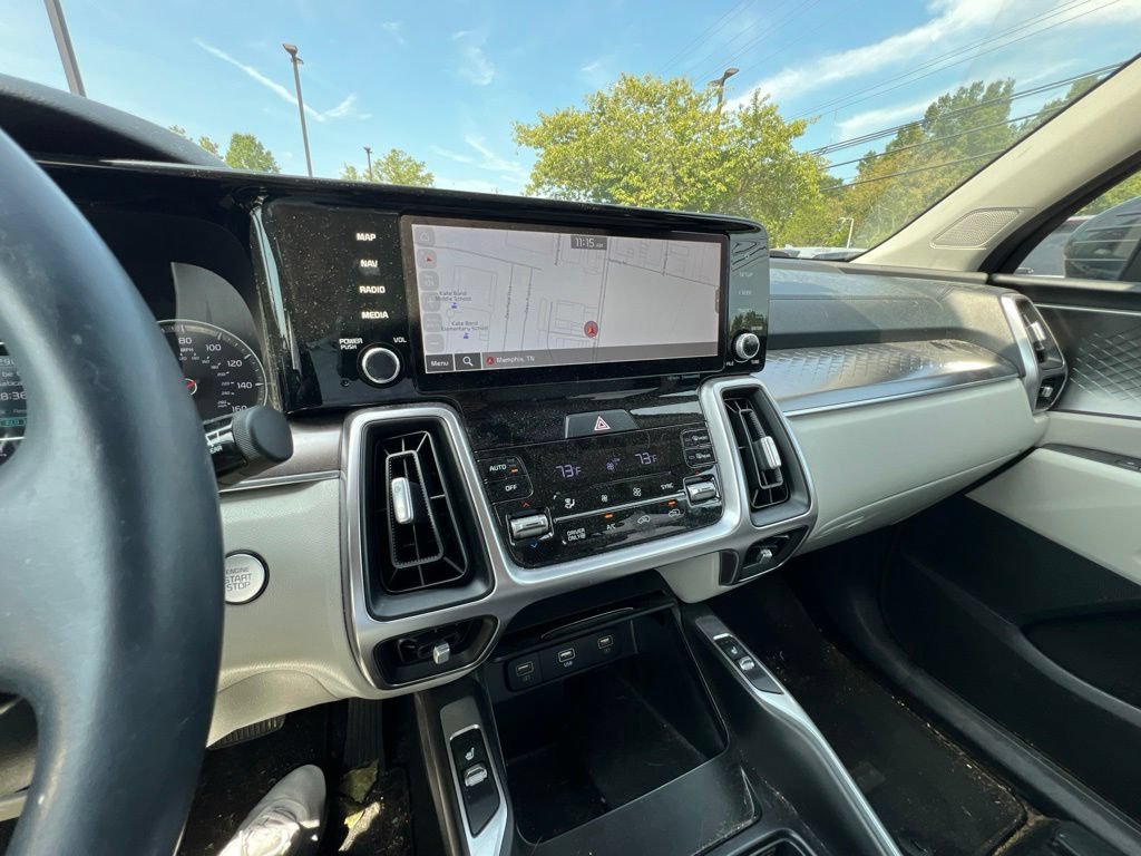 Used 2022 Kia Sorento S FWD image 9