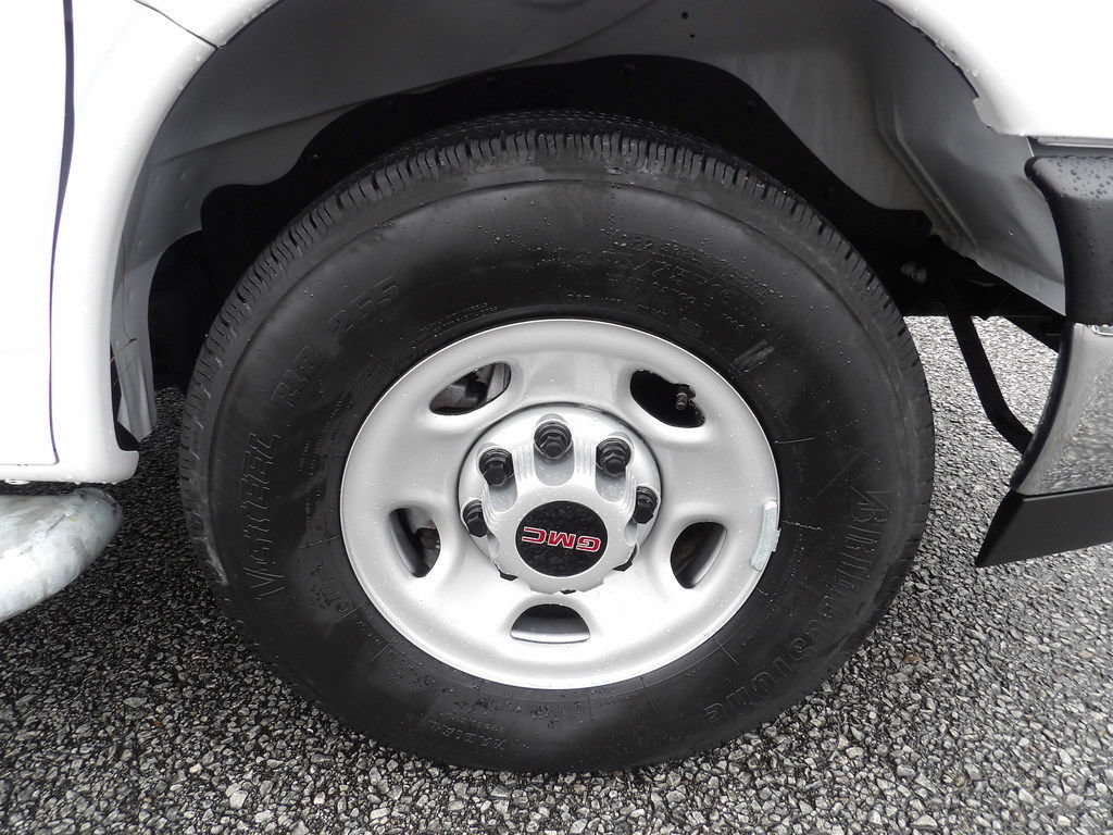 Used 2025 GMC Savana 2500 w/ Driver Convenience Package RWD image 57