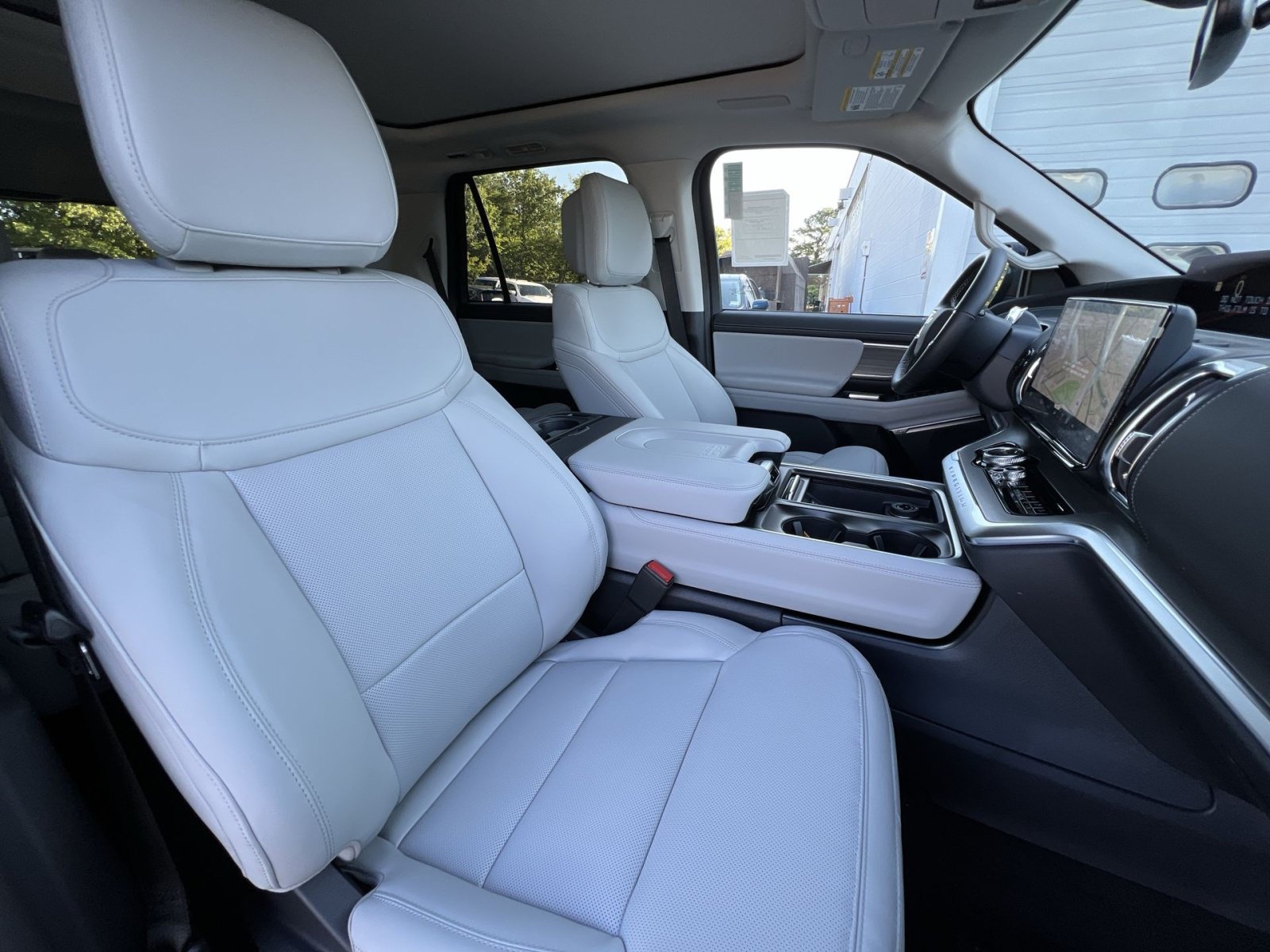 New 2027 Ford Expedition Platinum AWD/4WD image 28
