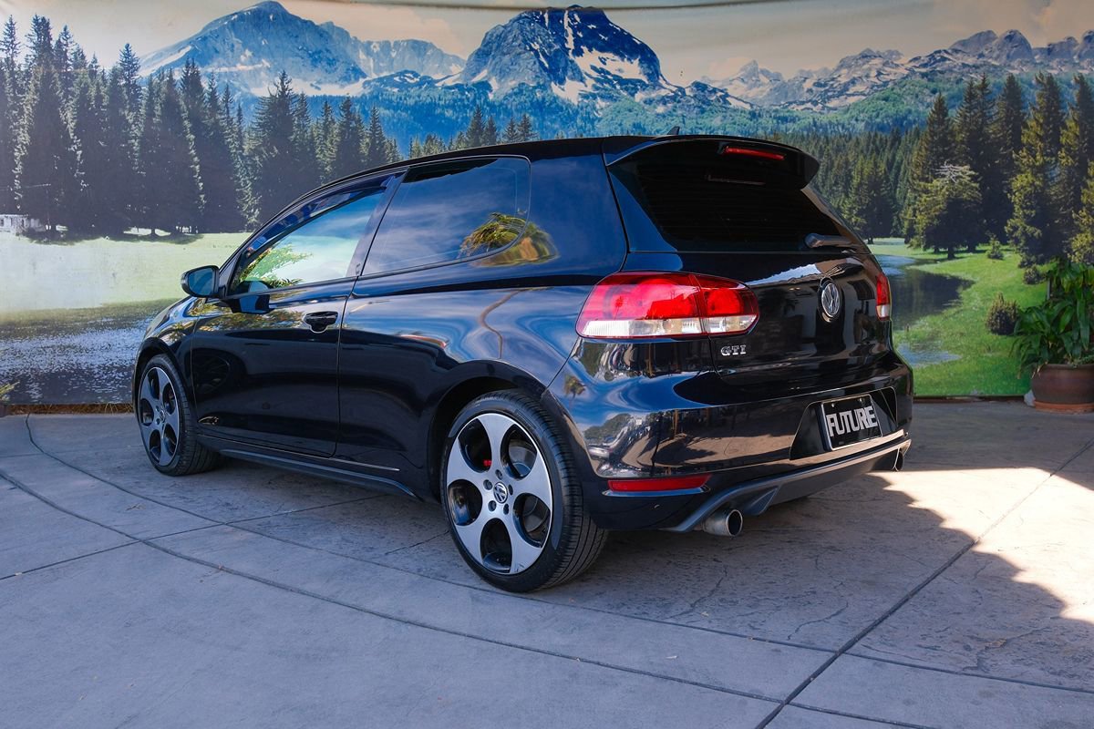 Used 2012 Volkswagen GTI 2-Door FWD image 4