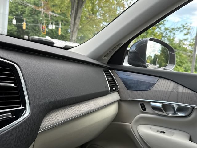 Certified 2025 Volvo XC90 T8 Plus w/ Protection Package AWD/4WD image 18
