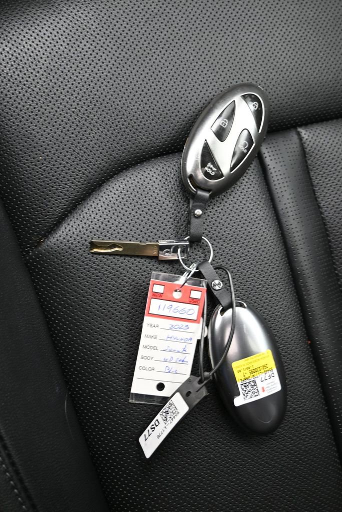Used 2025 Hyundai Sonata Limited FWD image 34