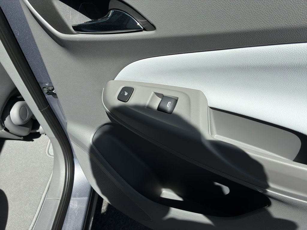 Used 2023 Chevrolet Bolt EUV Premier w/ Sun & Sound Package FWD image 44
