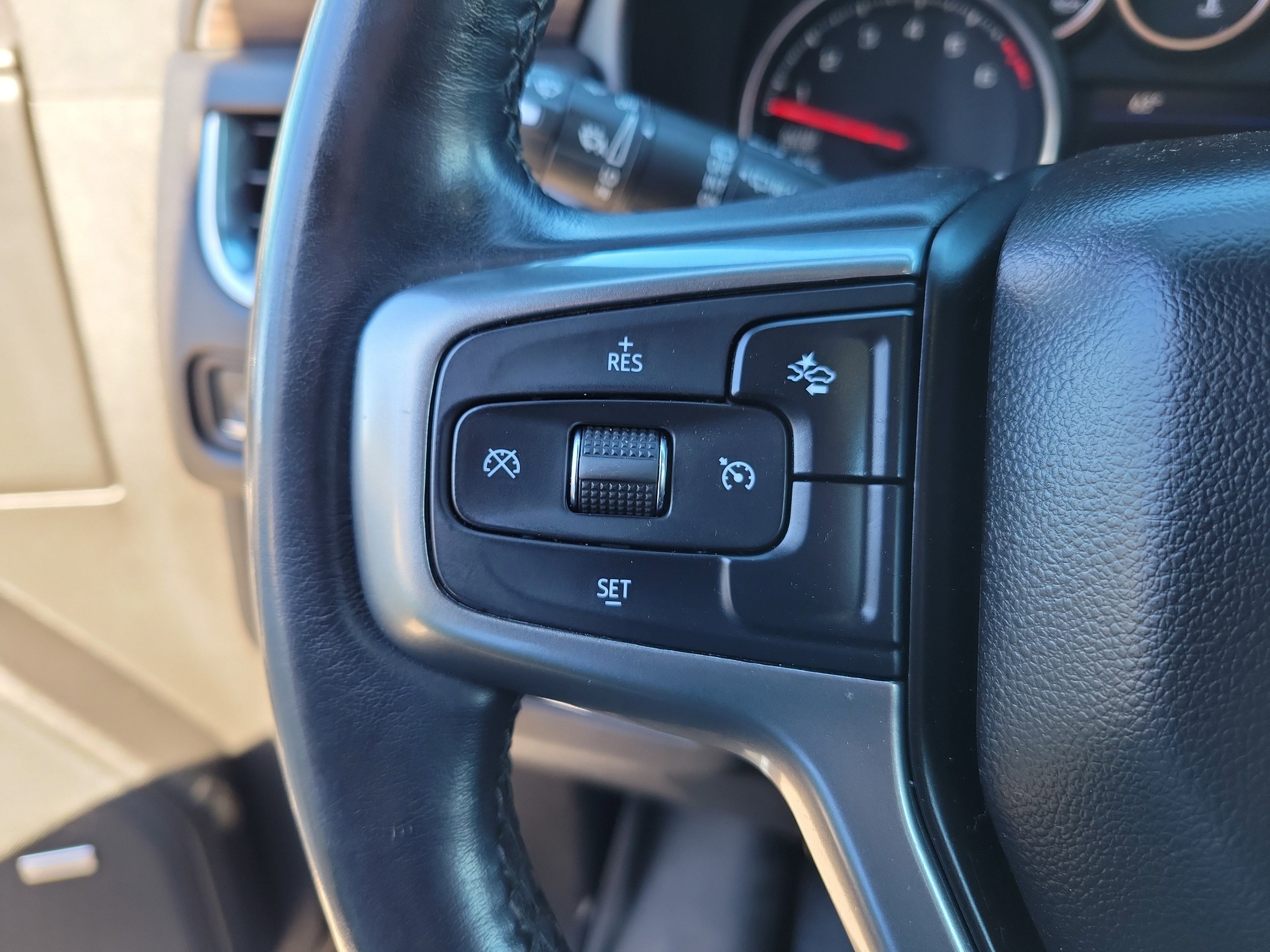 Used 2021 Chevrolet Tahoe Z71 image 16