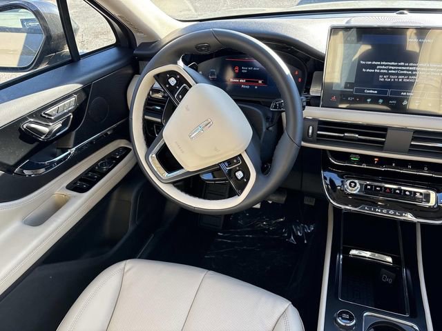 New 2026 Lincoln Corsair Premiere image 14