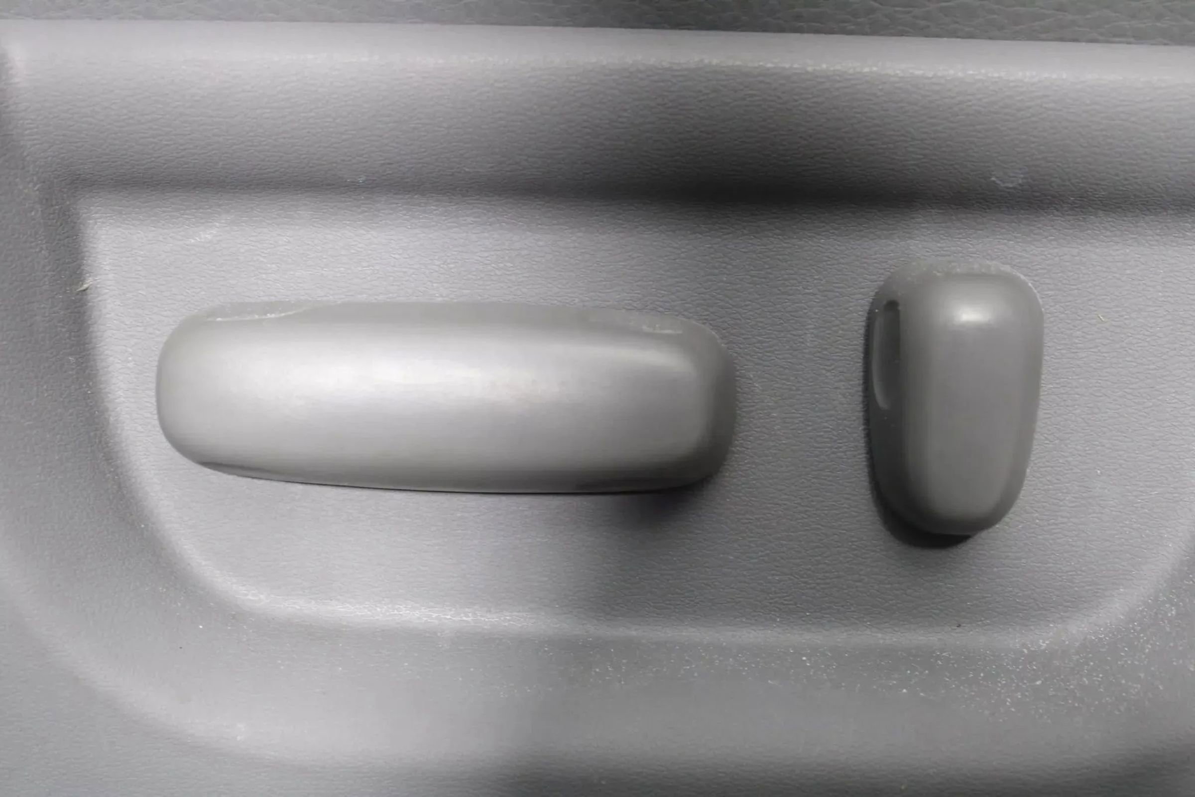 Used 2016 Toyota Sequoia Platinum image 37