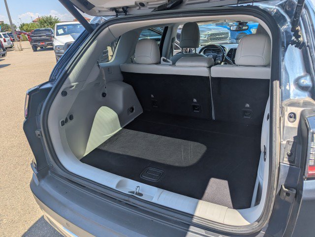 Used 2019 Jeep Cherokee Limited AWD/4WD image 28