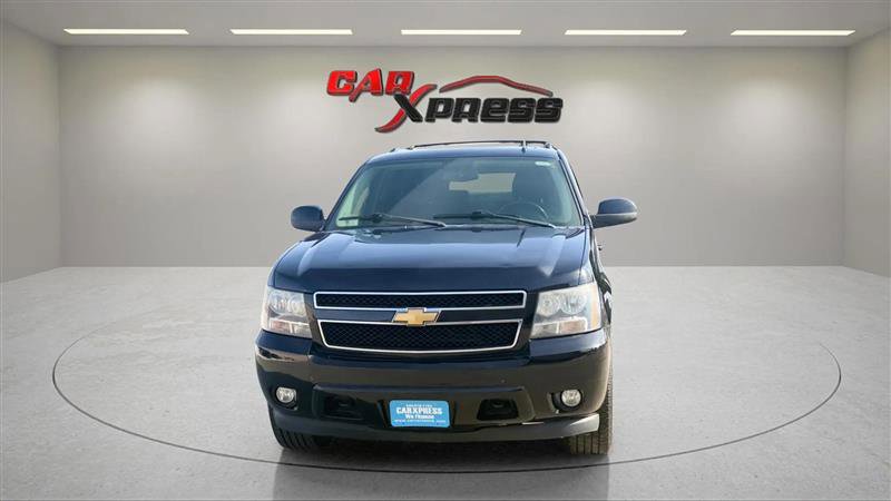 Used 2012 Chevrolet Suburban LT w/ Luxury Package image 3