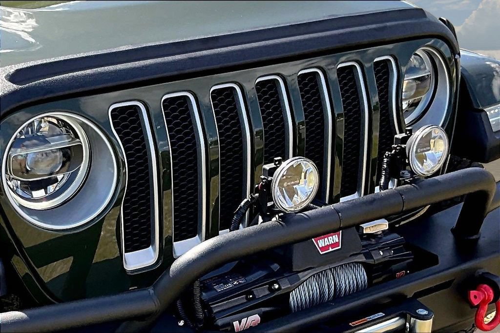 Used 2021 Jeep Wrangler Unlimited Sahara AWD/4WD image 34