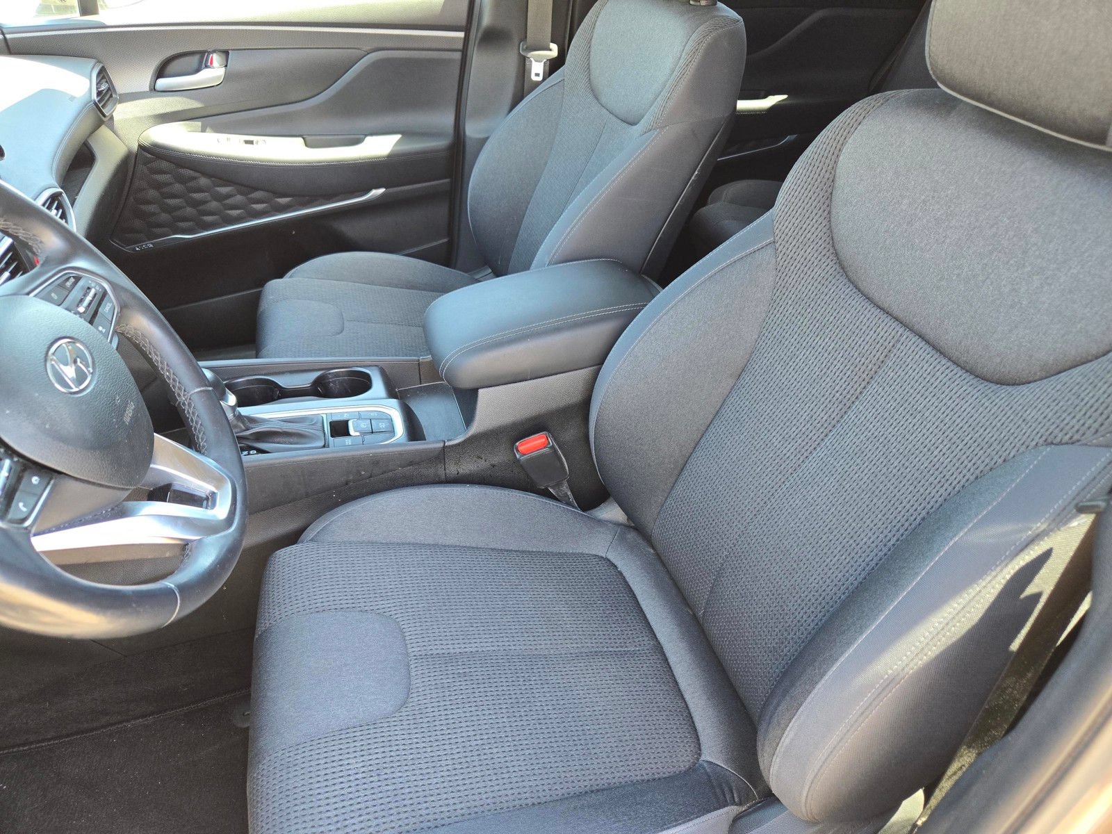 Used 2019 Hyundai Santa Fe SEL FWD image 13