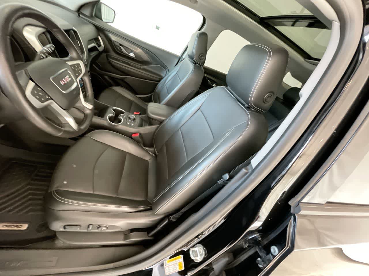 Used 2022 GMC Terrain SLT w/ Tech Package AWD/4WD image 11