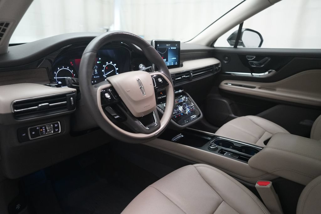 Used 2020 Lincoln Corsair Reserve w/ Elements Package AWD/4WD image 8