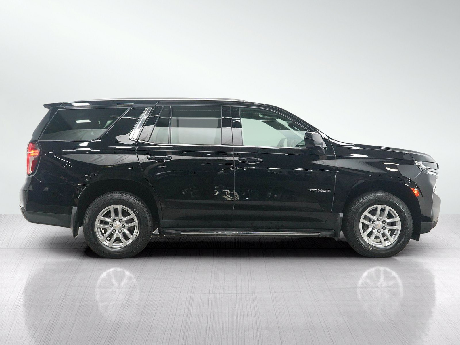 Used 2023 Chevrolet Tahoe LS AWD/4WD image 6