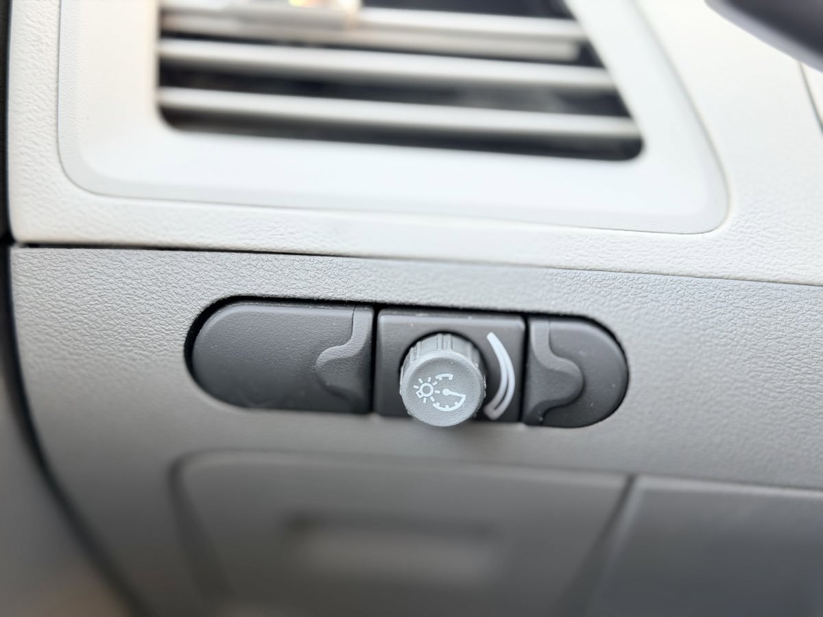 Used 2012 Chevrolet Malibu LS image 28