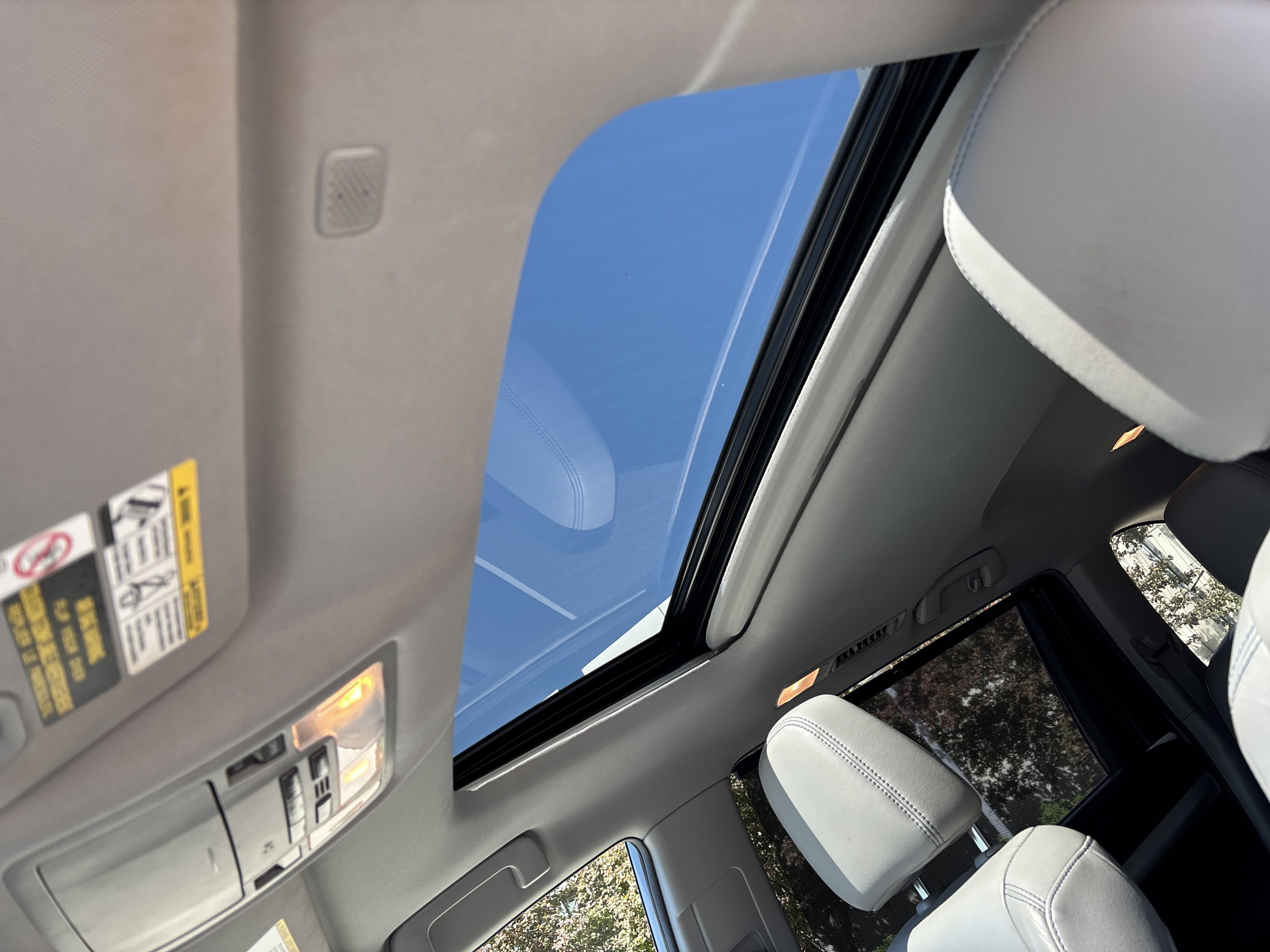 Used 2019 Toyota Highlander XLE AWD/4WD image 39