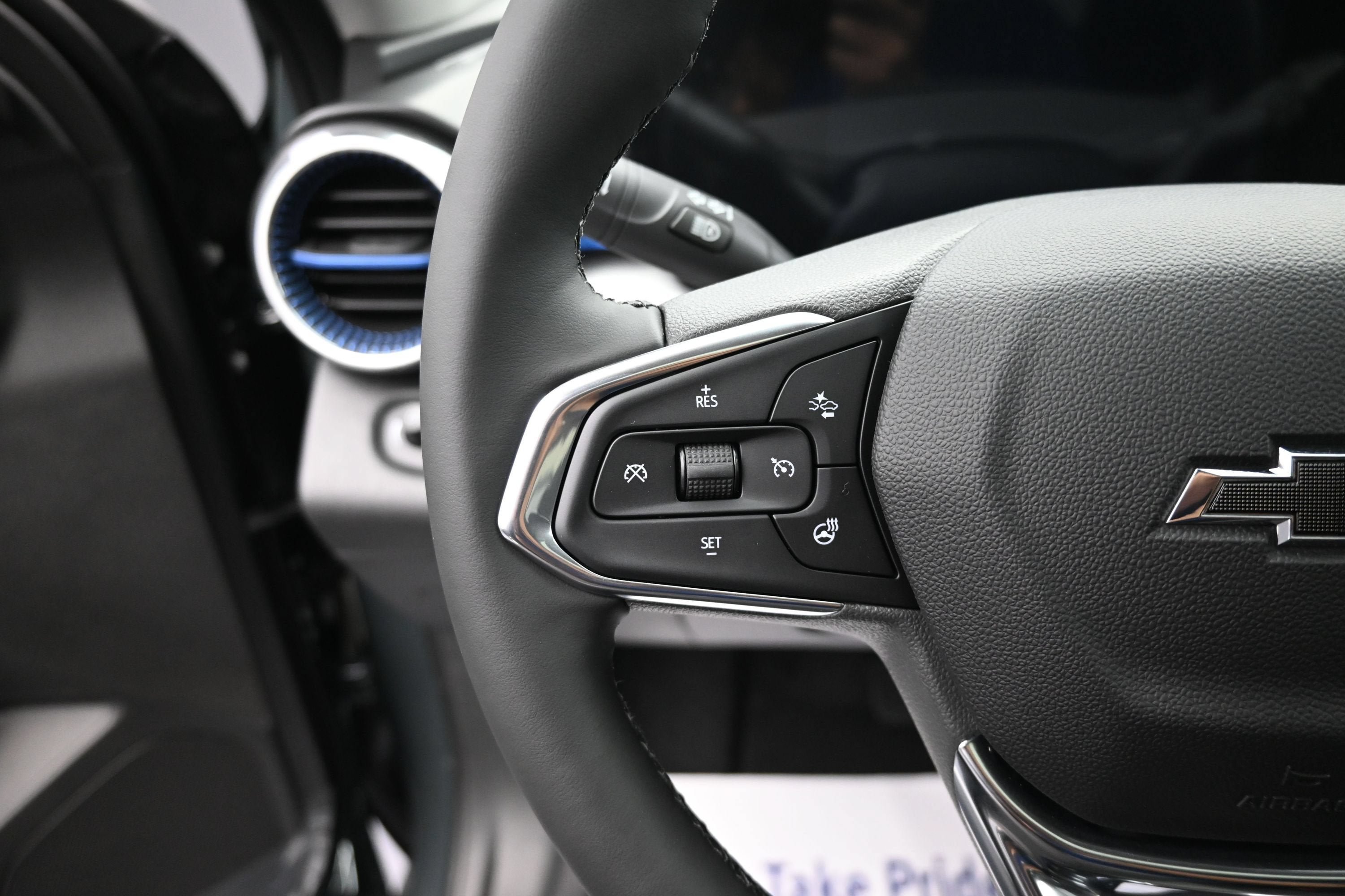 New 2026 Chevrolet Trax LT w/ Sunroof Package FWD image 13