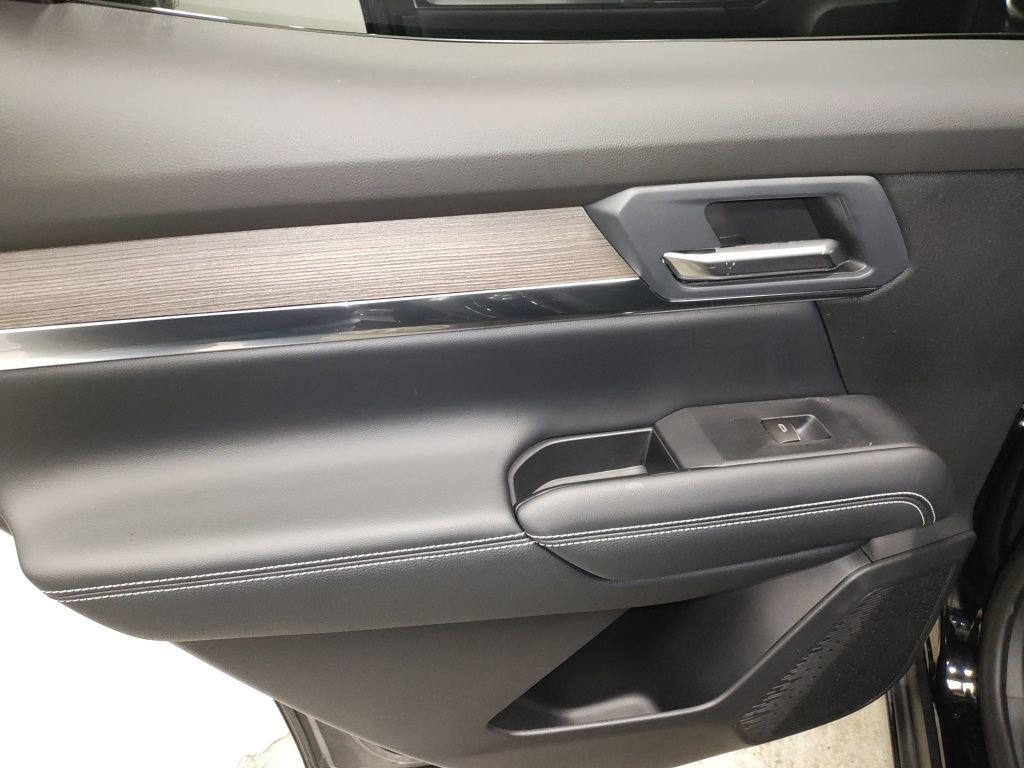 New 2026 GMC Terrain Denali w/ LPO, Floor Liner Package image 28