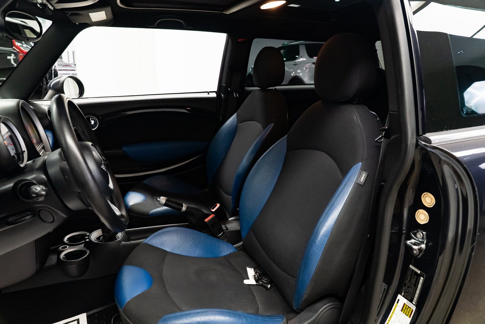 Used 2009 MINI Cooper John Cooper Works image 16