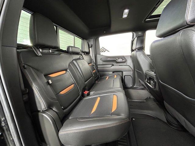 Used 2024 GMC Sierra 1500 AT4 w/ AT4 Premium Package AWD/4WD image 12