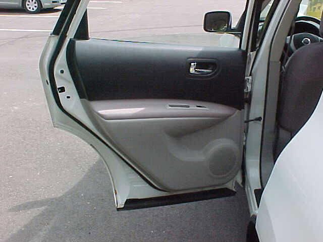 Used 2009 Nissan Rogue S image 13