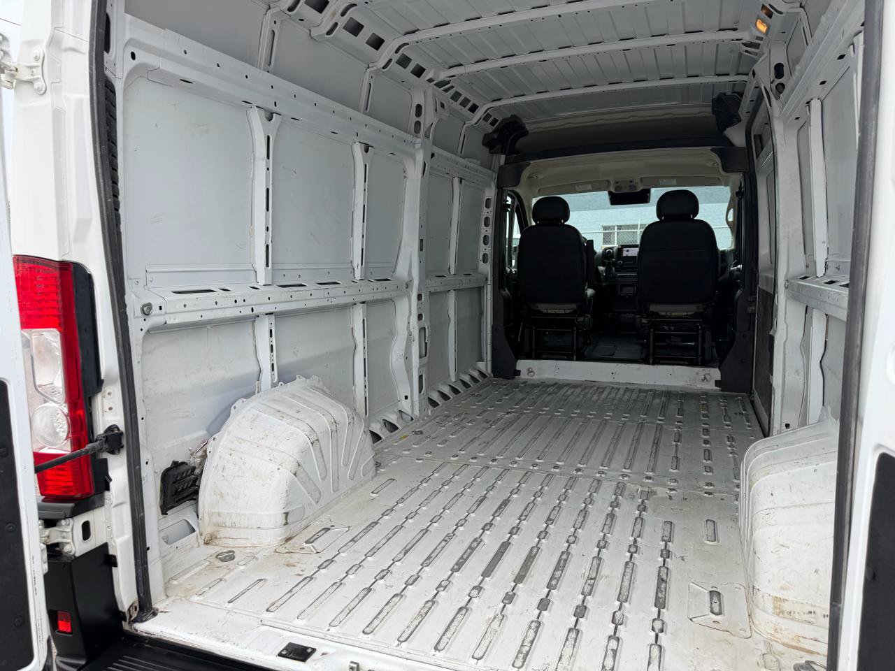 Used 2023 RAM ProMaster 2500 FWD image 27