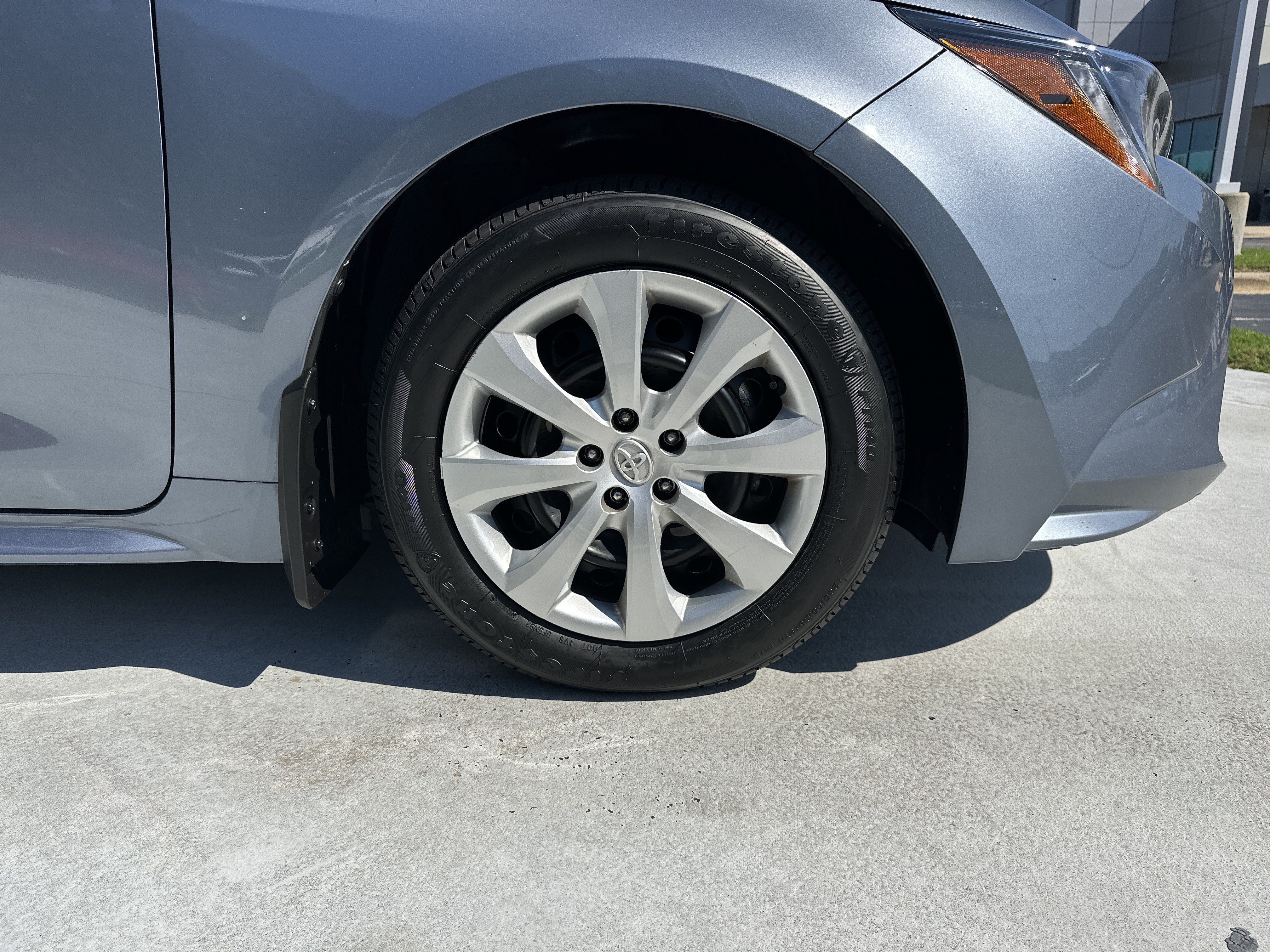 Used 2025 Toyota Corolla LE FWD image 13