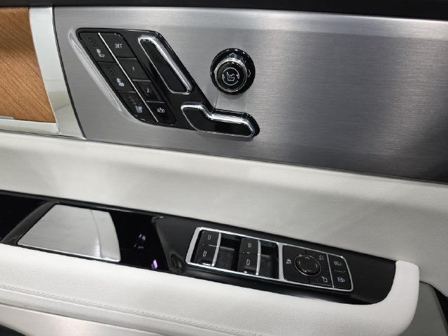 New 2027 Cadillac Vistiq Luxury AWD/4WD image 25