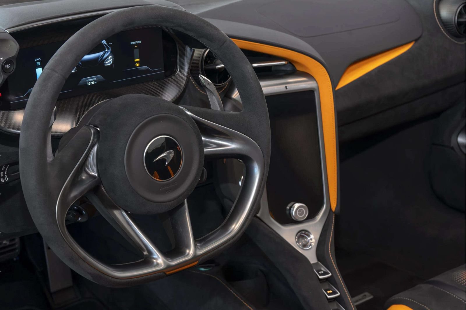Used 2024 McLaren 750S Spider RWD image 26