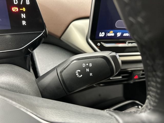 Certified 2025 Volkswagen ID.4 Pro AWD/4WD image 20