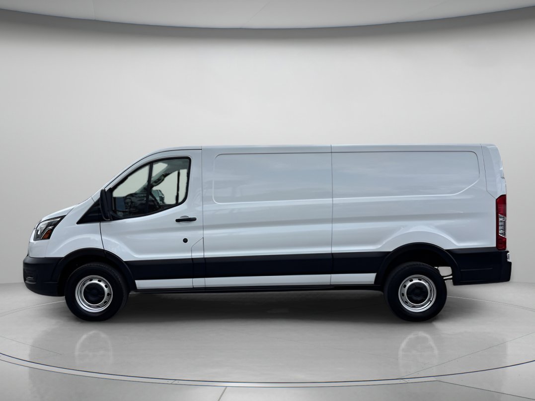 Used 2024 Ford Transit 150 Low Roof RWD image 5