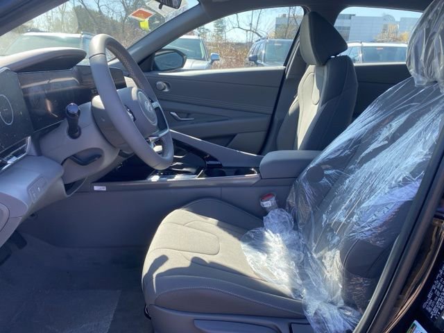 Certified 2025 Hyundai Elantra SEL image 11