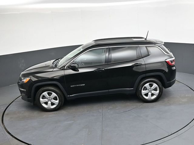 Used 2018 Jeep Compass Latitude w/ Cold Weather Group image 27