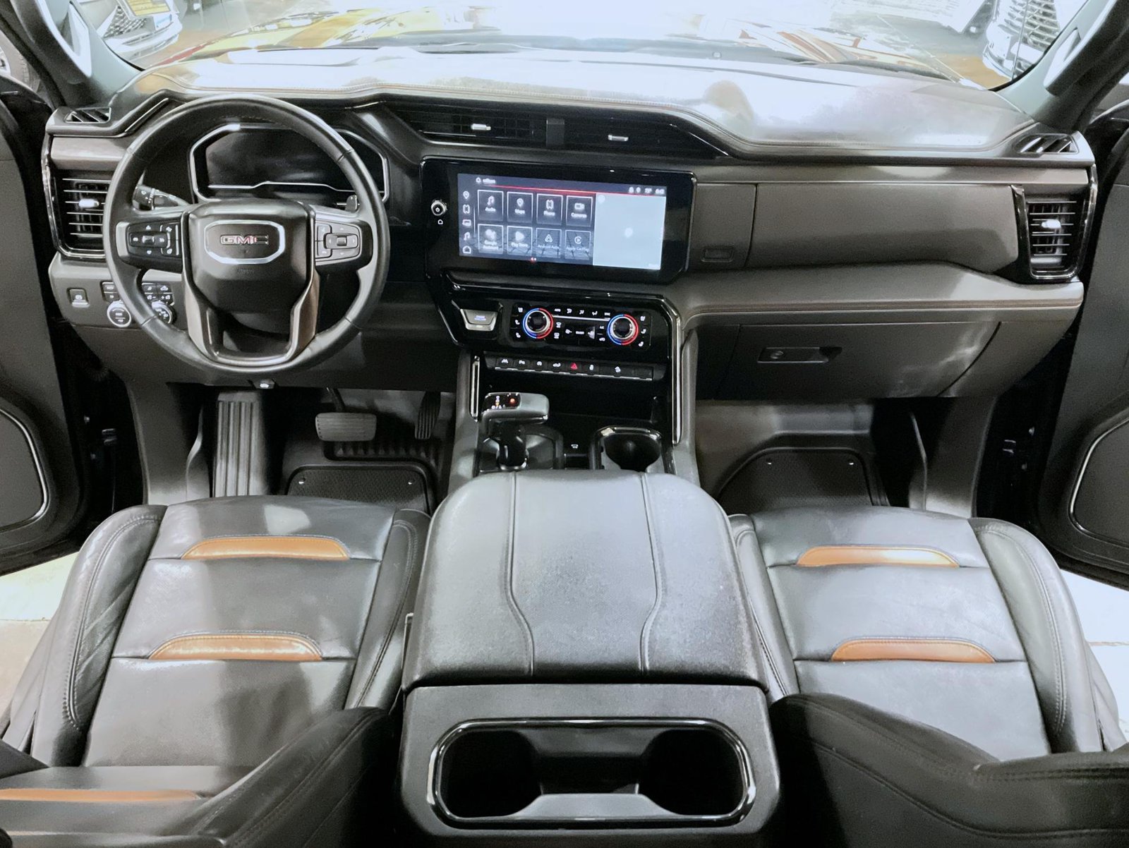 Certified 2024 GMC Sierra 1500 AT4 w/ Technology Package AWD/4WD image 12