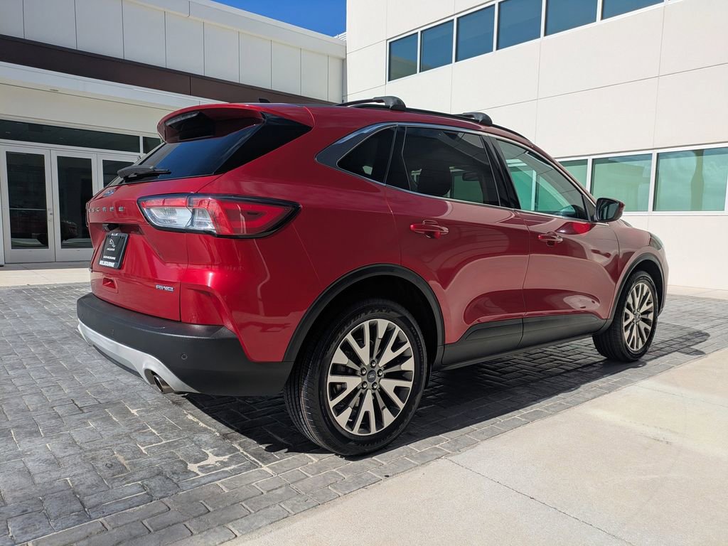 Used 2022 Ford Escape Titanium AWD/4WD image 5