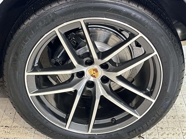 New 2026 Porsche Macan AWD/4WD image 12