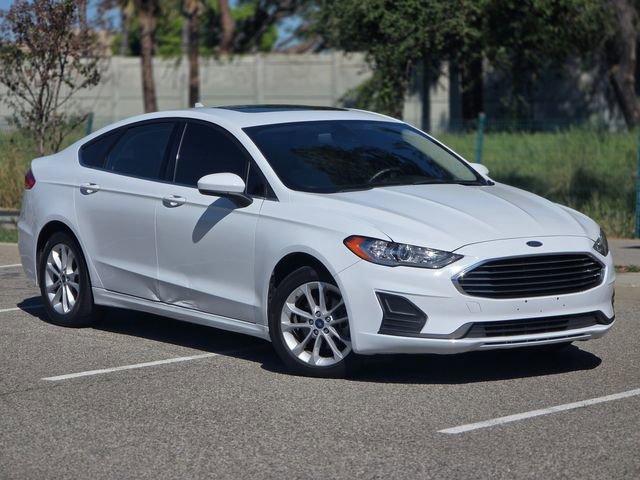 Used 2020 Ford Fusion SE image 4